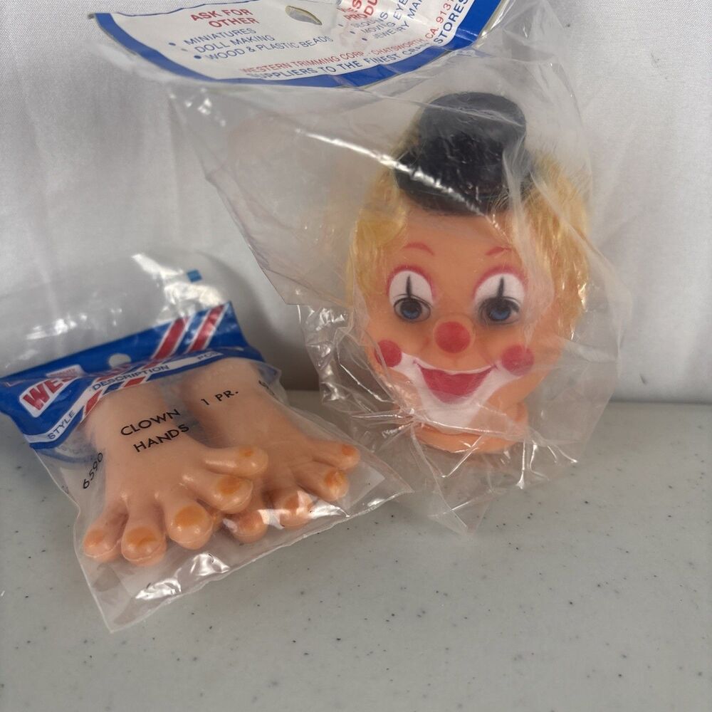 Westrim Crafts 4" Lady Clown Hat Style 6431 and Hand Style 6590 Sealed in Pack